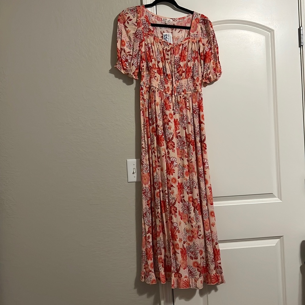 Floral maxi with puff sleeves